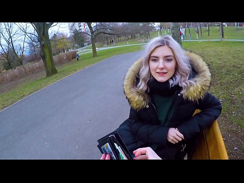 ❤️ Swallows hot cum coigreach airson airgead - blowjob anns a 'phàirc le Eva Elfie ❤❌ Pornografach aig gd.pornofilmtv.ru ❤